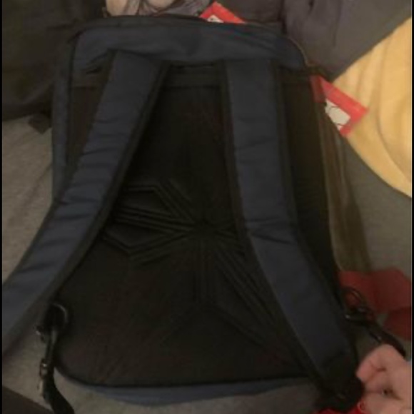 Captain America Book bag - Picture 2 of 4